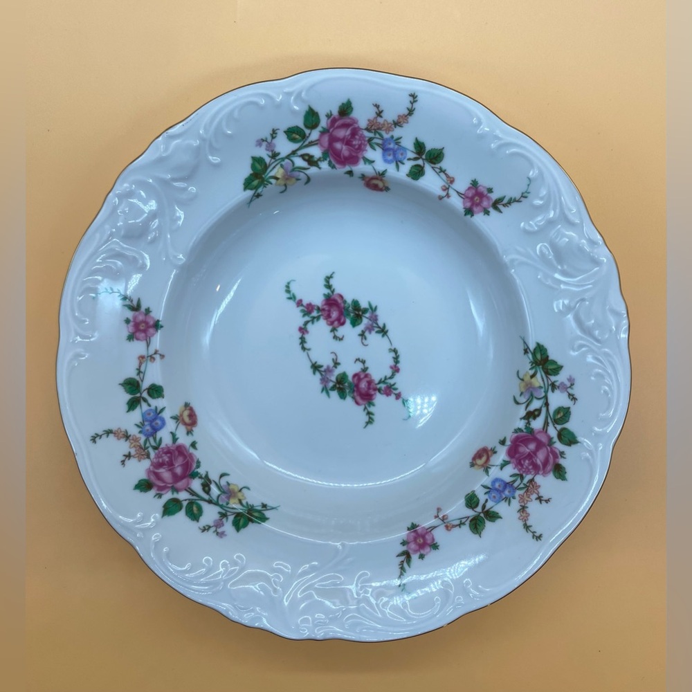 Royal Kent - Poland -  9 Inch ROUND VEGETABLE BOWL - RKT3 - Bavarian Rose